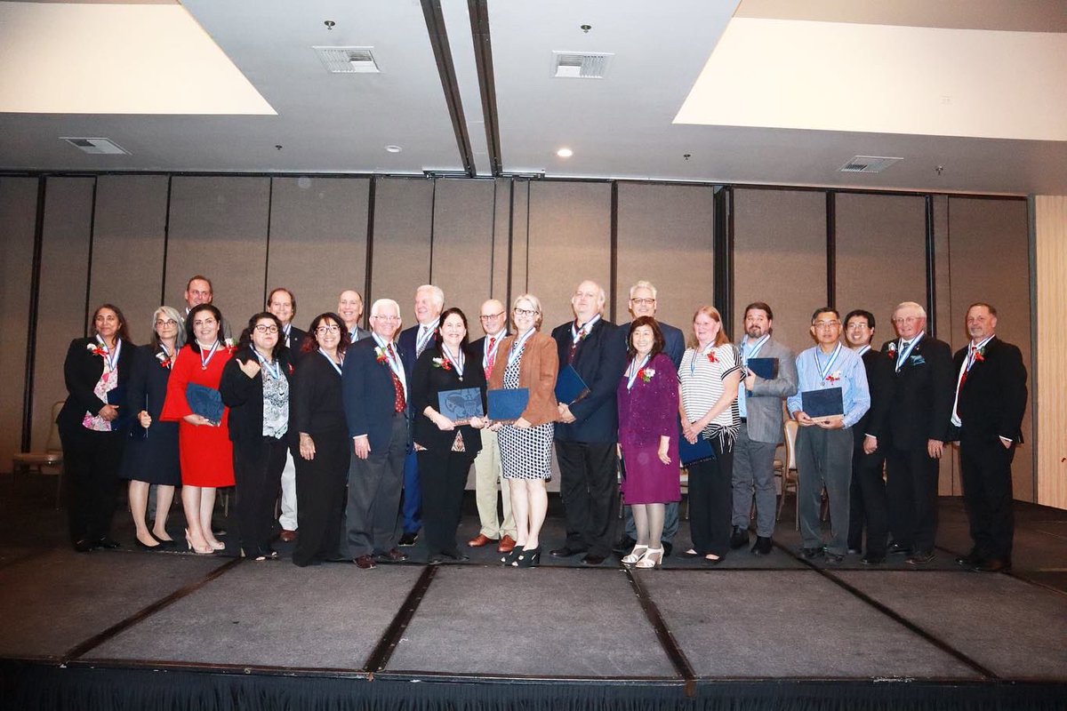 LACOFD's tweet photo. Congrats to #LACoFD CSL Rosemary Vivero who was honored by the Greater LA Area Council w/the Silver Beaver Award for her extraordinary leadership, teamwork & unwavering commitment to Scouting & the LACoFD Explorer Program.
#Explorer #Community #Commitment #Teamwork #FireExplorer https://t.co/kC341aZSxe