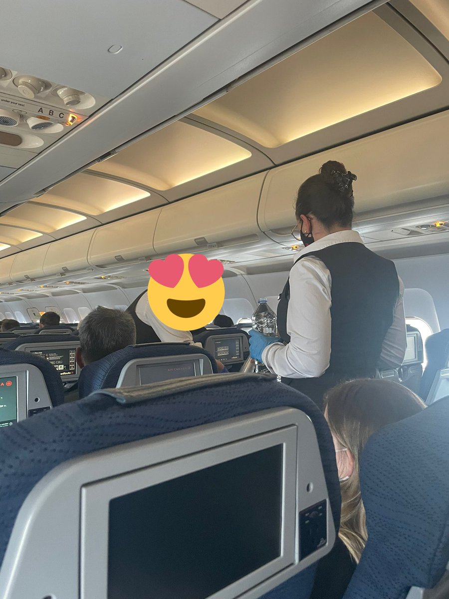 papaioannoy's tweet photo. We have water on @AirCanada flight #ac122 covered the crews face for privacy reasons. https://t.co/UFamgIjE1t