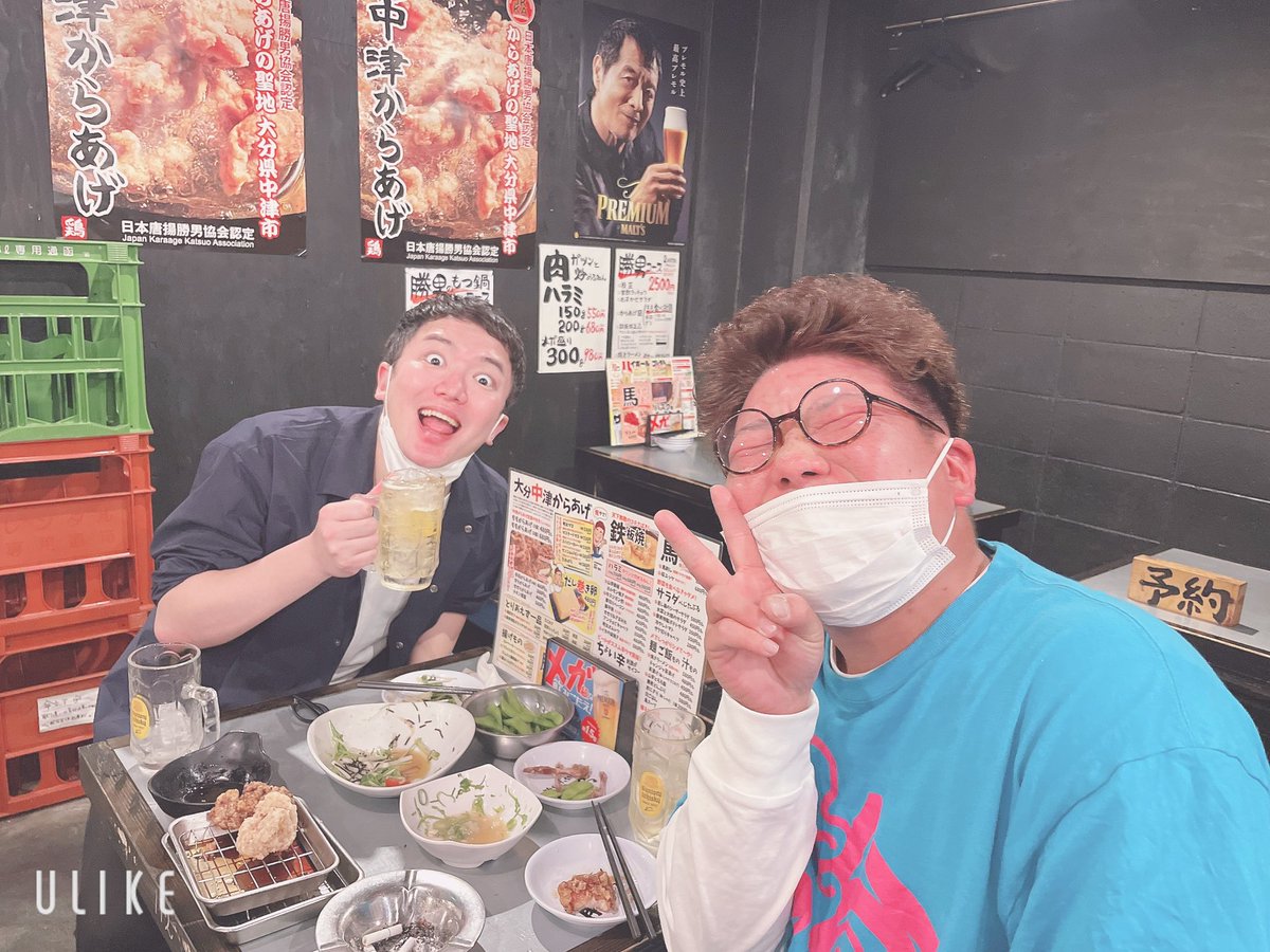 Tettun15's tweet photo. だいちゃんとのみーーーー✨
めちゃくちゃ楽しかったし、やっぱり
だいちゃん変なやつ🤟🤟
これでも2人とも三十路だぜ？
またいこー♪

飲みのお誘い待ってますw

ps店員さんにLINE聞いたらだいちゃんに
怒られた https://t.co/Ra41FkBfKr
