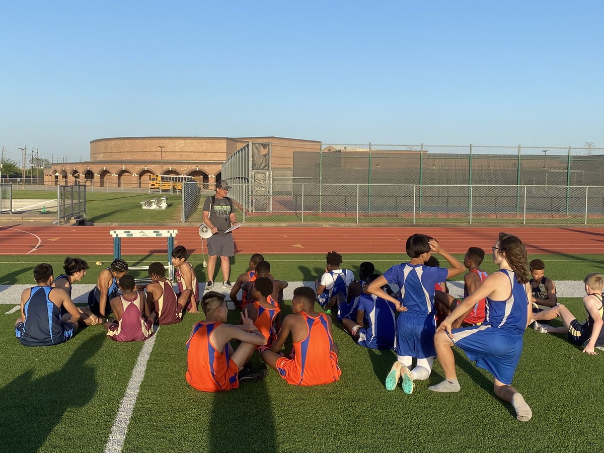 coachshanle's tweet photo. GREAT day for @Dean_CFISD @truittcfisd Track & Field #DoTheWork #Compete #FutureRams #RidgeSpeed @RidgeSpeed_2021
Be Great. Be Proud. Be Rams.
Respond | Attack | Mature | Serve
#ClimbTheRidge🏔 #RamPride🐏 https://t.co/jxnI5SJfNf