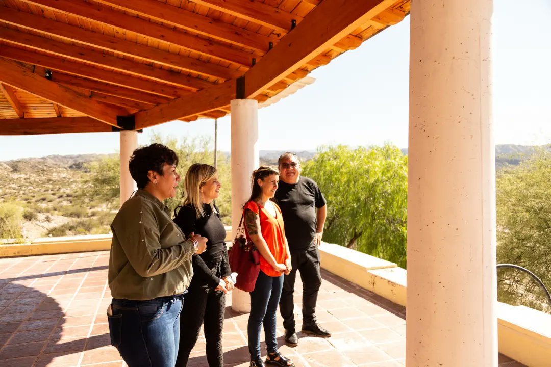 EriPereyraVL's tweet photo. En las localidades de #Pocito y #Vallecito recorrimos y charlamos con lxs trabajadorxs de Las Cooperativa Proyectando Trabajo y la Cooperativa de Trabajo Vallecito, lugar donde además tuvimos la oportunidad de conocer el santuario a la #DifuntaCorrea 

#InaesCerca
#InaesFederal🇦🇷 https://t.co/90Nof2aYzX