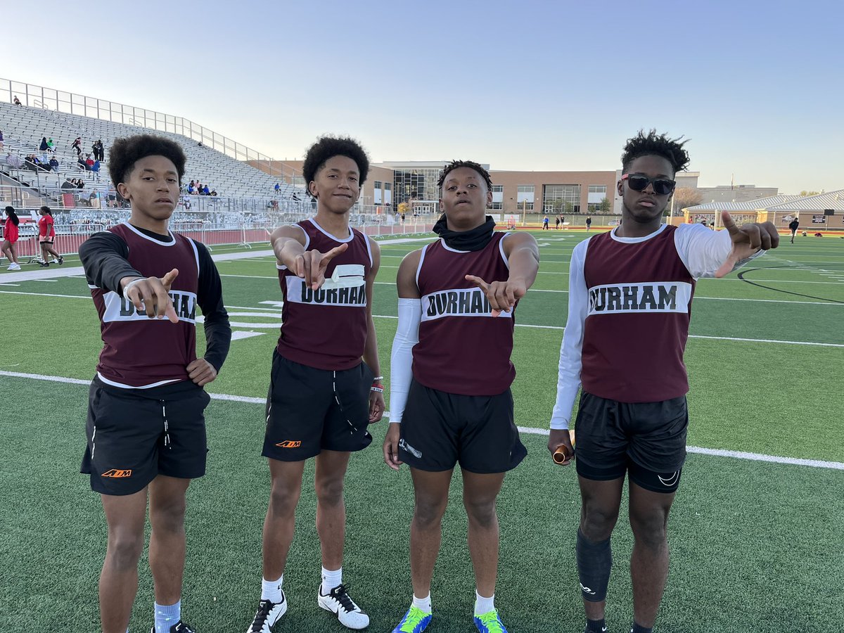 The Durham Dragons are 4x2 District Champs! Great job boys #TheLew @DurhamFootball