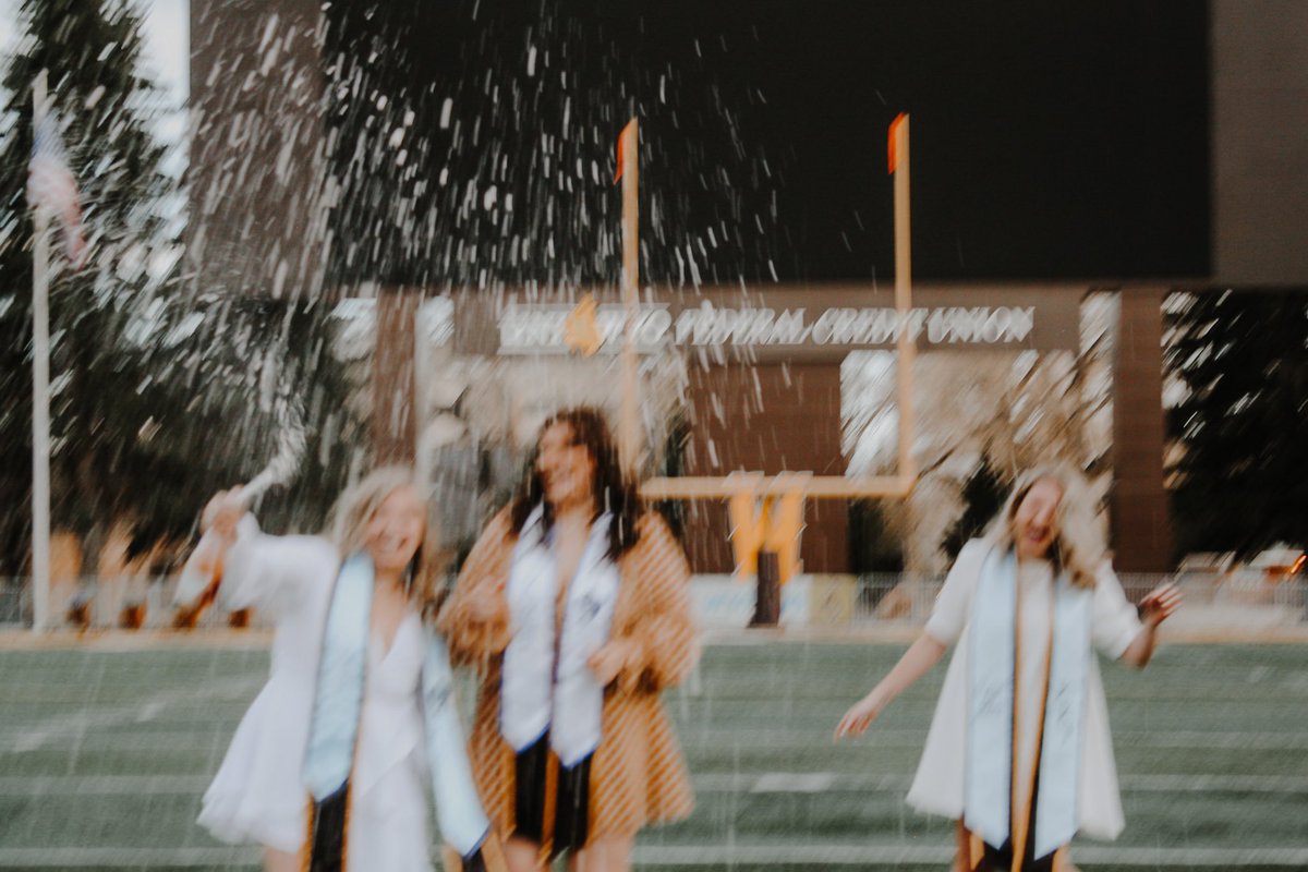 sophiee_spicerr's tweet photo. Leaving this here because I’m OBSESSED 👩🏼‍🎓👩🏼‍🎓👩🏼‍🎓 https://t.co/ns6v2OLbLo
