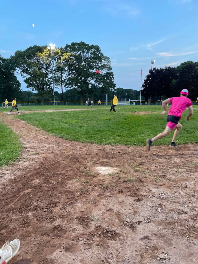 shorelinesocial's tweet photo. There are only a couple more days to register for spring kickball!

https://t.co/NcYK4SPCL5

#kickball #coedsports #adultleagues #newlondonct #connecticut #spring #springkickball #besocial https://t.co/yXoFrkLD0o