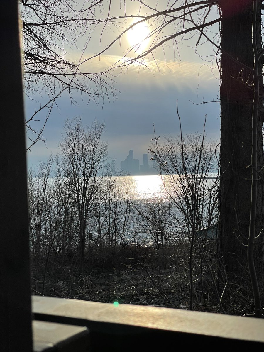 6ixCinema's tweet photo. Exploring the ruins of Ontario Place lol #Toronto #iphone12pro https://t.co/QD67DaFaFl