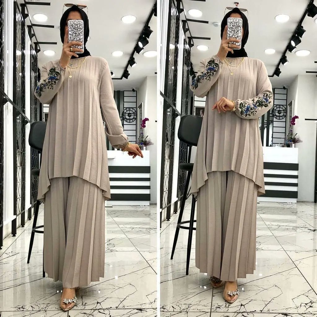 HALALCOLLECTION's tweet photo. Giveaway🤓

Quote this tweet with a reply

The quote with zero engagement, in the next 24hours wins one of this turkey wear👗

Good luck🤗 https://t.co/QyQFjjSkpg