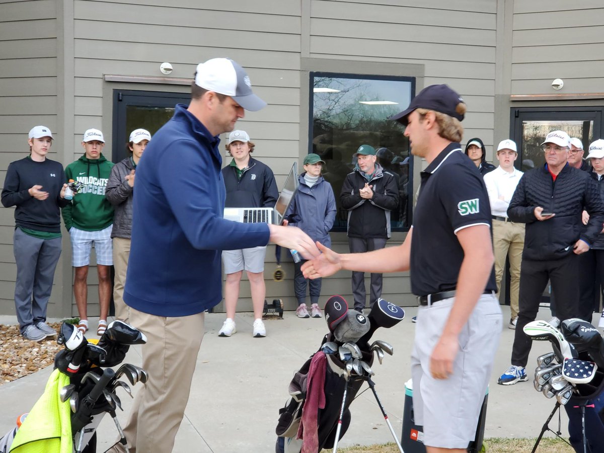 SWBoysgolf's tweet photo. CONGRATS to Varsity ⛳️on their team WIN today on a cold, blustery day at the Jaguar Invitational at The Jayhawk Club in Lawrence. @LisecDrew WON today's tournament with a round of 76. @Huskerhank04 Hank Reeg placed 3rd with a 79. #Twolfpride https://t.co/zDrKbXdwB9