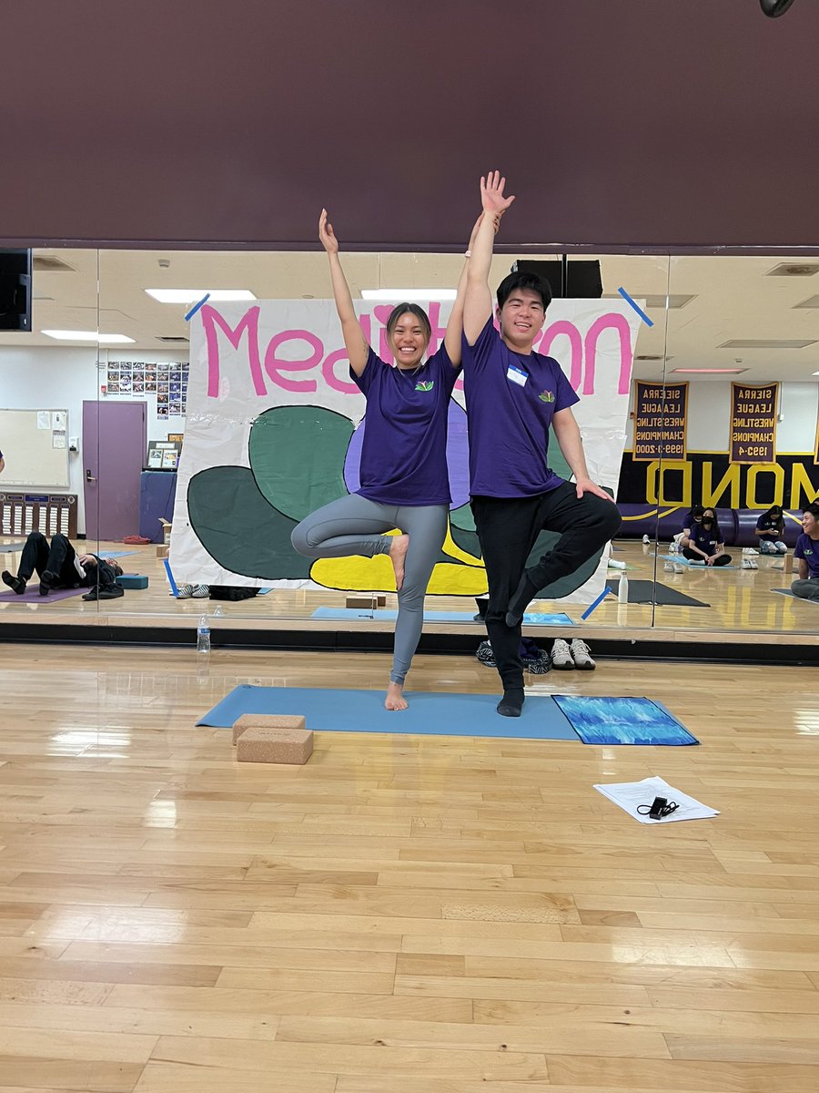 JulesAGalindo's tweet image. Today, over 100 DBHS students participated in “Thrive: A Wellness Forum.” We began the day w/ DB teacher,coach &amp;amp; inspirational speaker David Lopez then participated in 3 break out wellness sessions &amp;amp; ended with Pet Prescriptions. #ReconnectRestoreReimagine @dbhs @WVUSD_Tweet