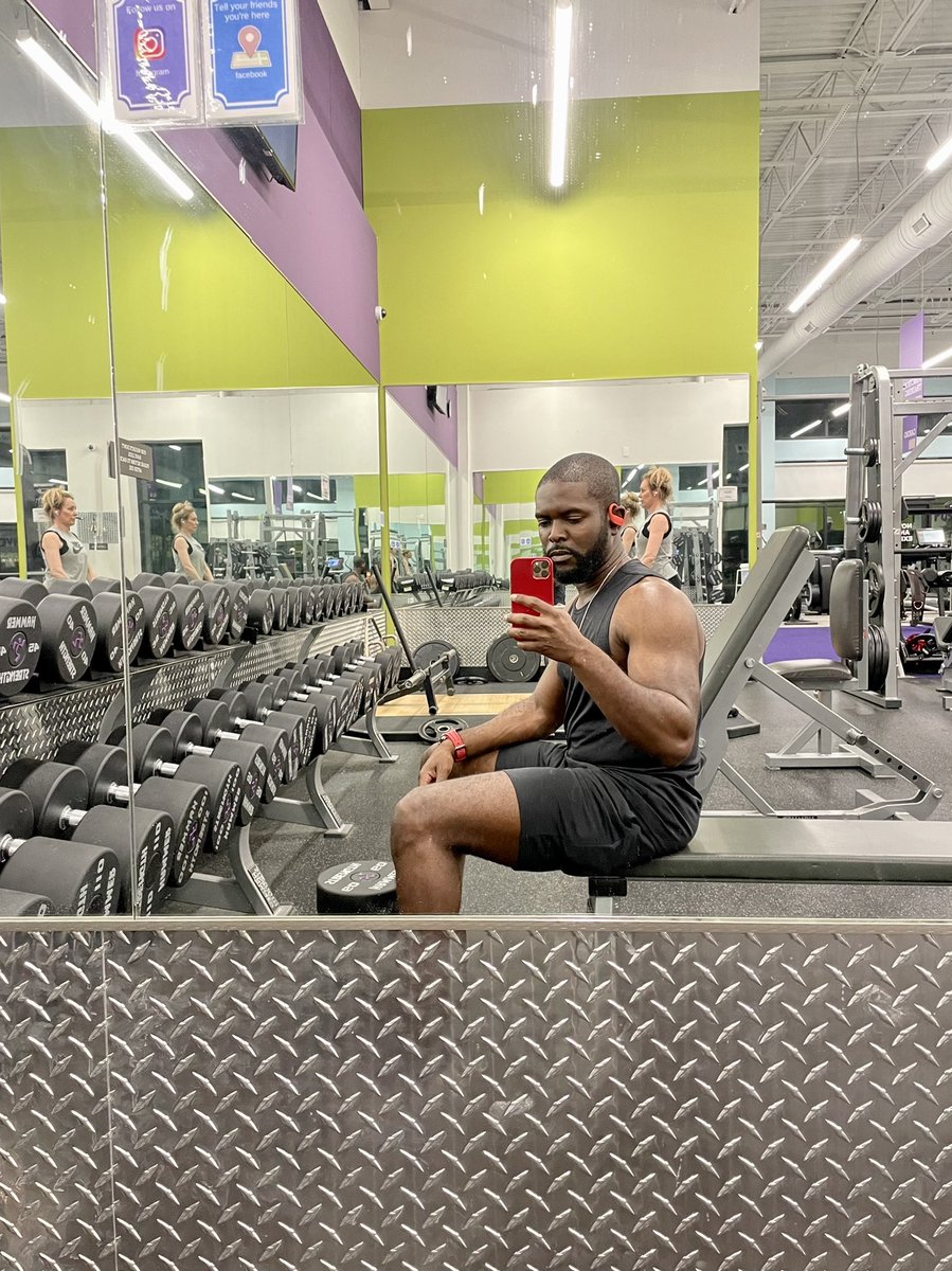 ᴊᴏᴇꜱʜᴏɴ ᴍᴏɴʀᴏᴇ tweet media