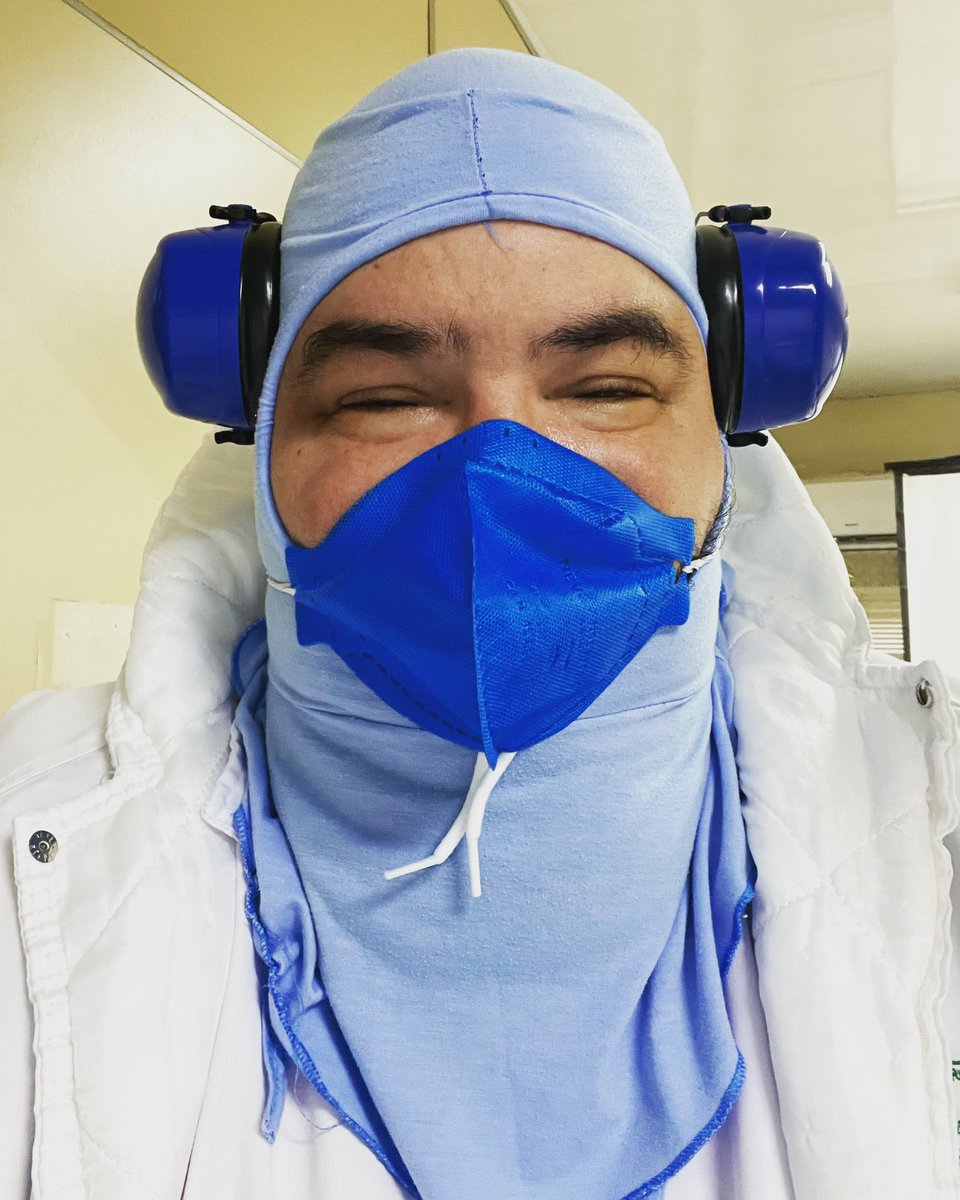 LegalEngXlator's tweet photo. Spending my morning like… https://t.co/3MEIIanNgB