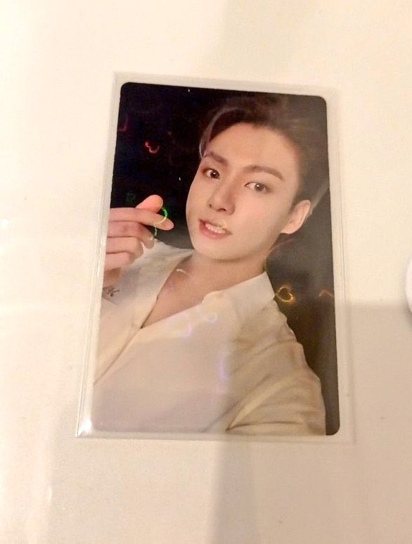 koobicart_ph's tweet photo. ❗WTS LFB PH - onhand❗

✨BE Lucky Draw Japan Fanclub Hearts Holo - Jungkook PC✨ 

💵 4000

Reply mine or DM!

🏷️bts bangtan jungkook jk kookie jeon holo hearts ld fc club fan photocard https://t.co/iB4aUqMvVl