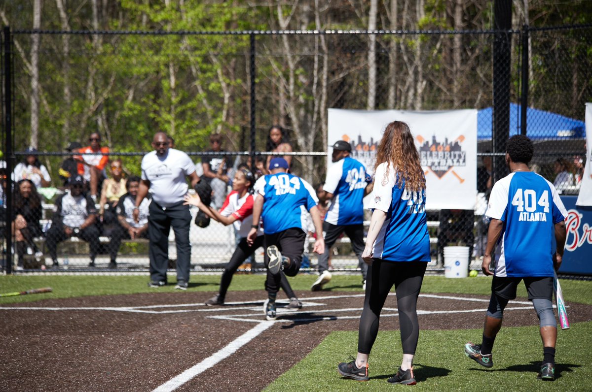 Eldorado2452's tweet photo. I had an amazing time over the weekend playing a little 🥎 at the 404 DAY WEEKEND CELEBRITY SOFTBALL GAME 🗣🗣
📸 @dannydigitall
#404Weekend #ATL
Sponsored by @theathletesfootusa @redbullusa @mystreetz945atl
@thatgamesocial
Powered By @finishfirst_ @aeblhoops https://t.co/fSXw7fxQAf