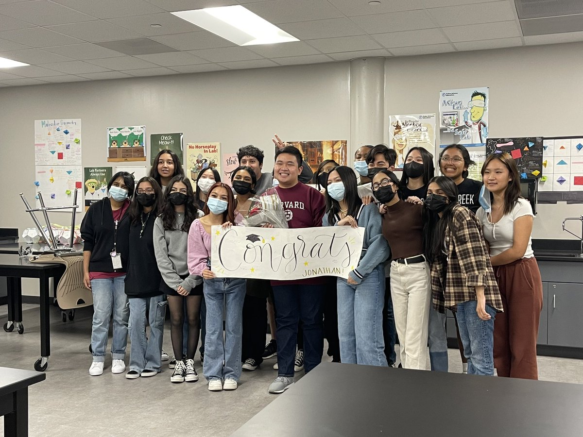 lydiadennis38's tweet photo. Impressed with these thoughtful and supportive @MaydeCreek2022 &amp; @mchsco23 students who surprised @Jhuang114 with a celebration for his NUMEROUS Ivy League acceptances! Thanks for including us @yesshaaa &amp; @hossain_fariba! 👏🏼👏🏼🎉 💚🐏 @MCHS_Rams #MaydeforThis https://t.co/qrjvF2B2Oe