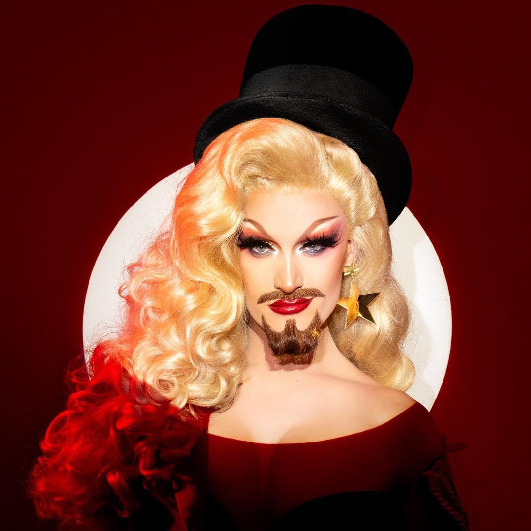 jasmusings's tweet photo. i won’t tell u twice 👑 #DragRace https://t.co/ddNu7U2hKC