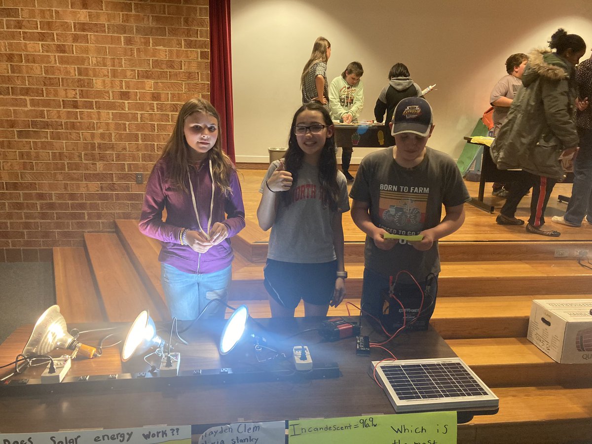 NorthForkMS's tweet photo. NFMS Science 6 Night! It was great to hear students excitement for Science! https://t.co/pKe3mlIfTz