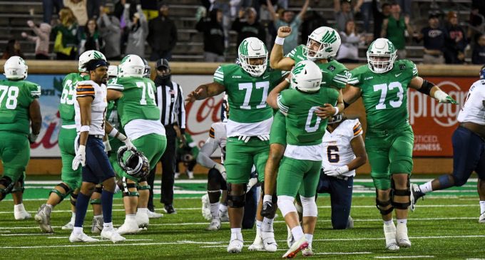 kasen_carpenter's tweet photo. After a great day and conversation with @CoachClemUNT @MikeBloesch @SethLittrell I’m blessed to say I’ve received an offer to play at the University of North Texas!!🟢⚪️#GMG @CoachLWig @HeritageFtball @5qpLinepride https://t.co/zCZ8ceRJxU