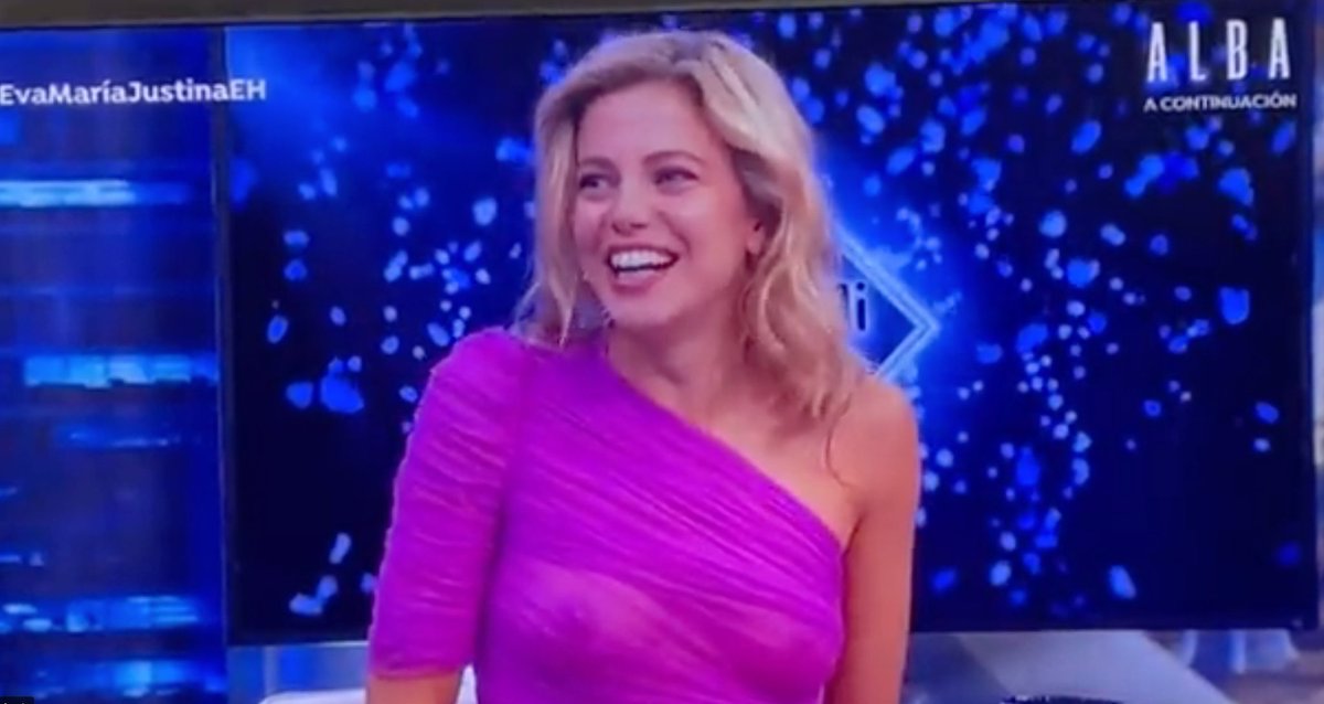 flipandowithyou's tweet photo. Si la primera imagen no os molesta, por qué no paráis de ladrar por la segunda? Que cada uno se vista como quiera y si os molesta tan fácil como coger el mando y poner otra cosa... #EvaMariaJustinaEH https://t.co/DKVuj4vP4z