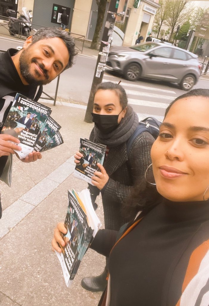 EELVIvry's tweet photo. ☘️Ça continue de pousser à Ivry sur seine ! Le 10 avril, c'est @yjadot dès le premier tour dans les urnes pour un futur plus juste et plus écologique ! #Jadot2022 https://t.co/6EhfDTdViY