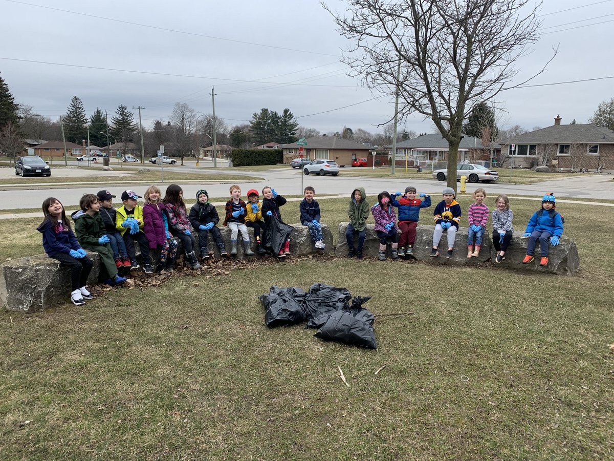 MrsMorrisTVDSB's tweet photo. My Grade 1 #EcoStars tackled the @SpringbankPS #GarbageIsland today! @hollypowell77 @TVDSB https://t.co/OKAoiJ3MRU
