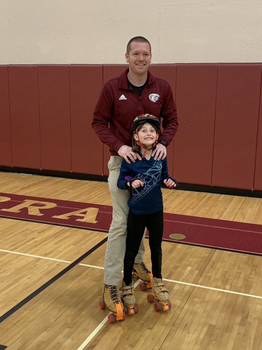 TritonElemPhyEd's tweet photo. More guest skaters today! Fun having Mr. Hanegraaf and Ms. Hampton come in for some skating time! #WeAreTriton https://t.co/s6dP5SkqH1