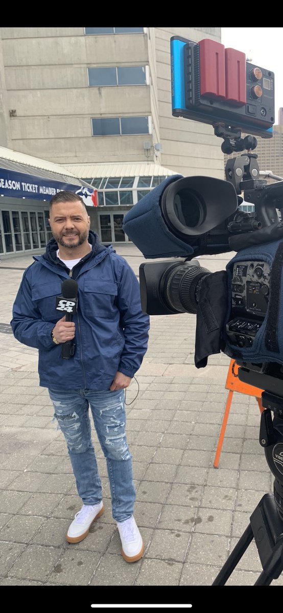 SteveRyanCP24's tweet photo. I am smiling because it is that time of the year again. The Jays home opener is this Friday at 7pm vs the Texas Rangers. For the first time in 2 years all 81 home games will be played at the Rogers Centre with no capacity limits. The Jays are a favourite contender this year. https://t.co/TrObA4g1m4