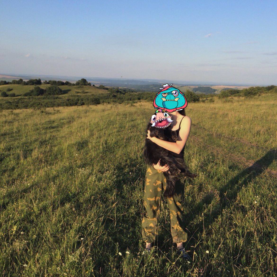 OTAN &amp; KIBA on a walk in the field😁
#KarafuruWorldwide 
<a href="/KarafuruNFT/">Karafuru</a>