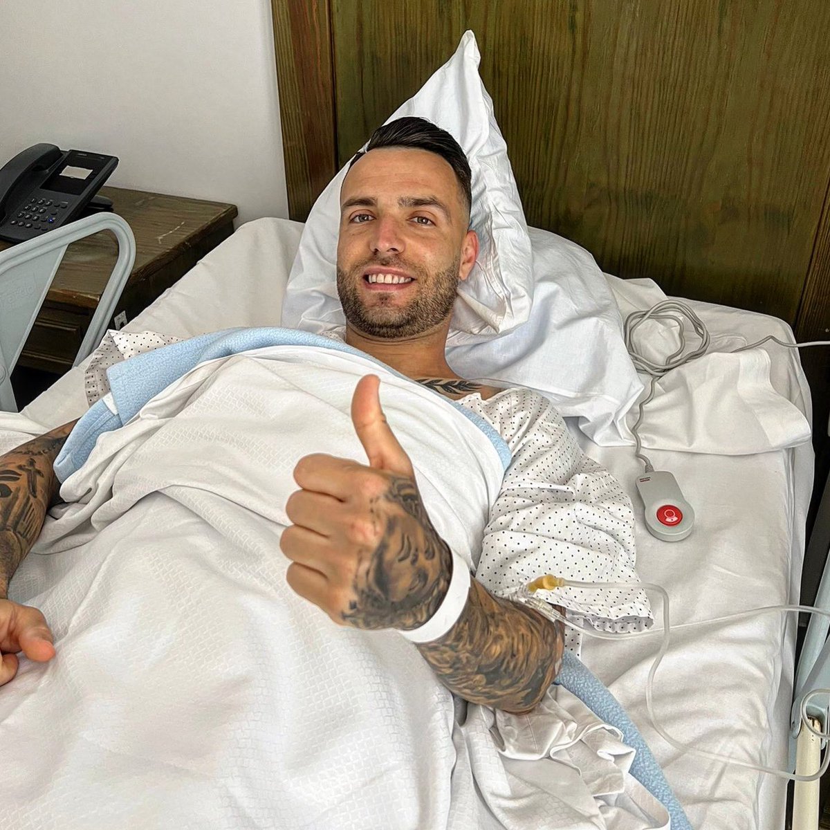 Actualidad | <a href="/10javinav/">Javi Navarro 🇮🇨</a> operado con éxito 🙌 

➡️ Nuestro capitán Javi Navarro pasó por quirófano, en el día de de hoy, tras la lesión que sufrió en el campo del menisco y ligamento interno de su rodilla derecha. 

🙌¡Mucho ánimo Javi, te deseamos pronta recuperación! 💙🙏