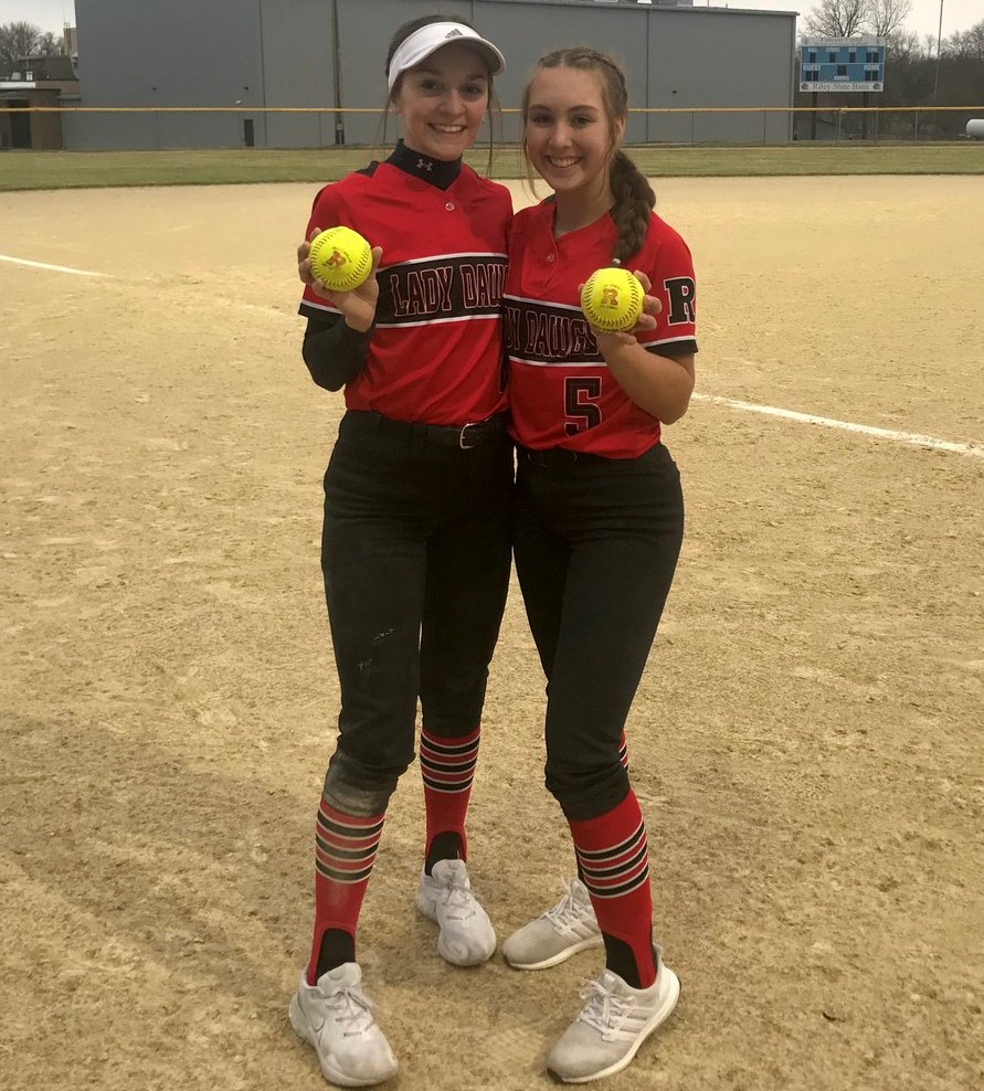 Prep roundup: <a href="/RHSdawgsoftball/">RHS Dawg Softball</a>, <a href="/haydensoccer_/">Hayden Girls Soccer</a> remain unbeaten. <a href="/CPLSAthletics/">CPLSAthletics</a>' <a href="/EthanEverhart5/">Ethan Everhart</a> signs with <a href="/BakerAthletics/">Baker Athletics</a> ...
topsports.news/1909-prep-roun…