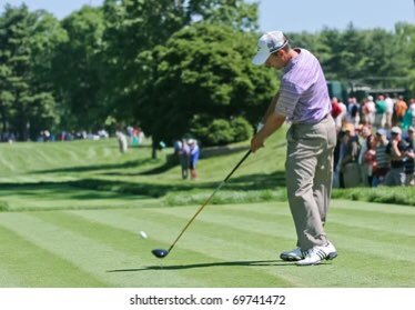 Ciaran63446477's tweet photo. The best leftie in the game. Definitely worth an e/w bet for the weekend 💵💵 https://t.co/XIObetvjcI