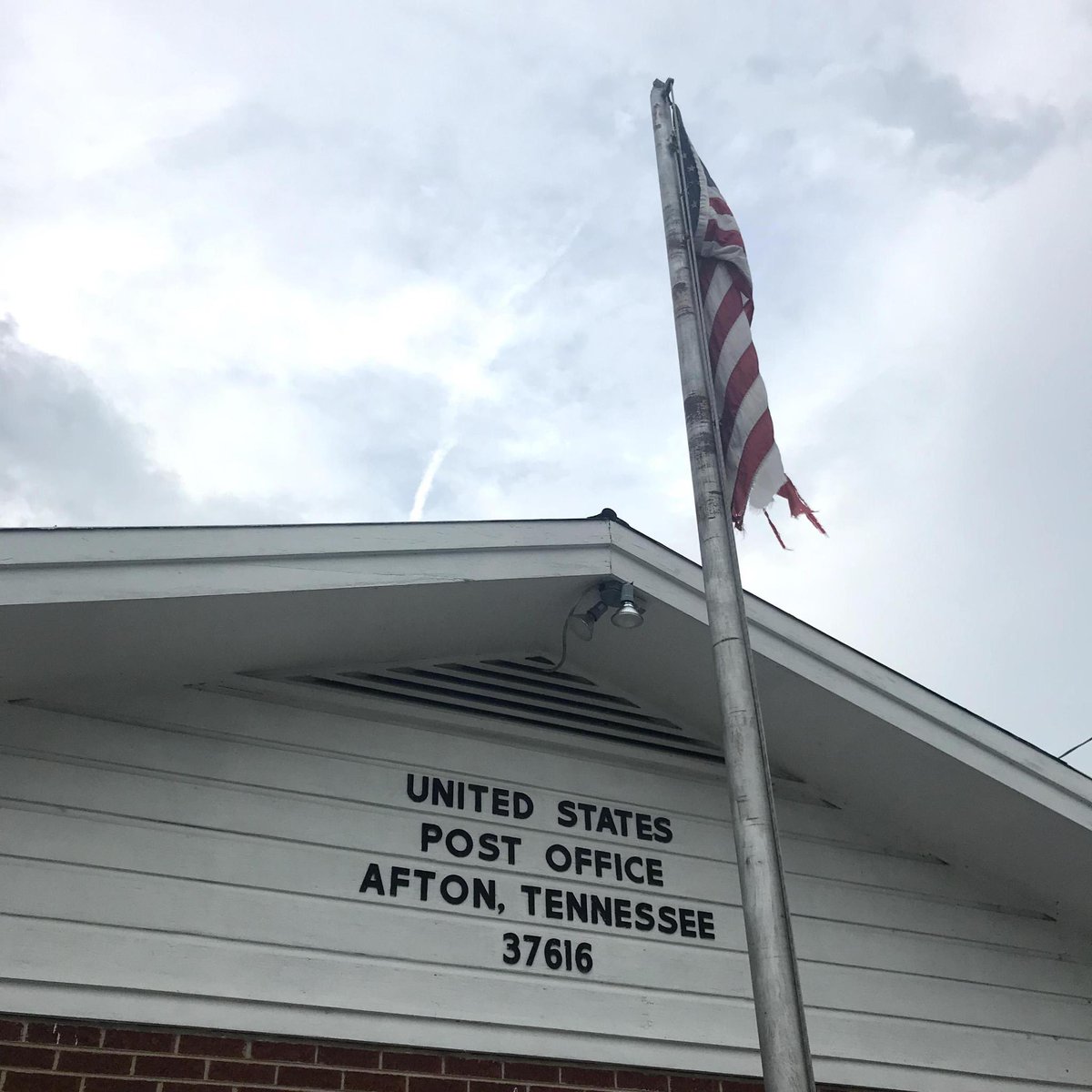 RuralOrganizing's tweet photo. Thank you @POTUS for signing the #PostalReformAct into law!
On behalf of our rural post offices, thank you! #FundUSPS #USPS https://t.co/sJoUGlJKfx