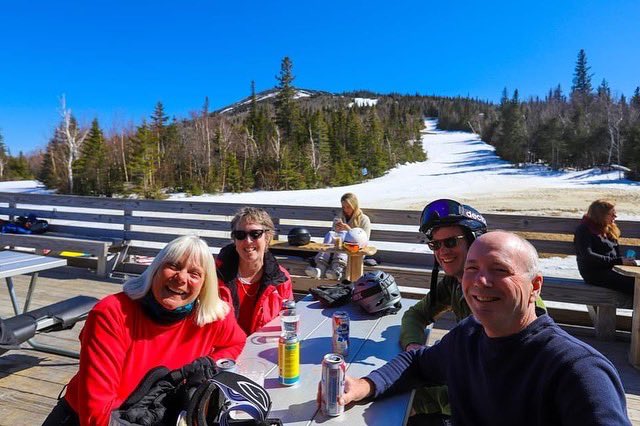 SugarloafMaine's tweet photo. When the livings easy. #theloaf #lifestyling #bluebird https://t.co/CWoxI3Slfw