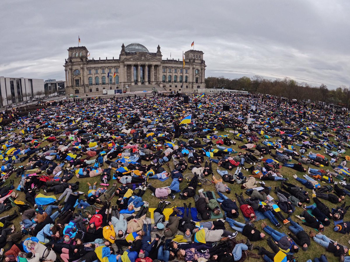 "Stop promising, start acting" rally was held in Berlin today. More than 5,000 people urged German gov't to impose full embargo on russian gas, oil &amp; coal. People laid down on the ground to remind about russian massacres of Ukrainians.
Credit: Sophie Tichonenko / OnFire