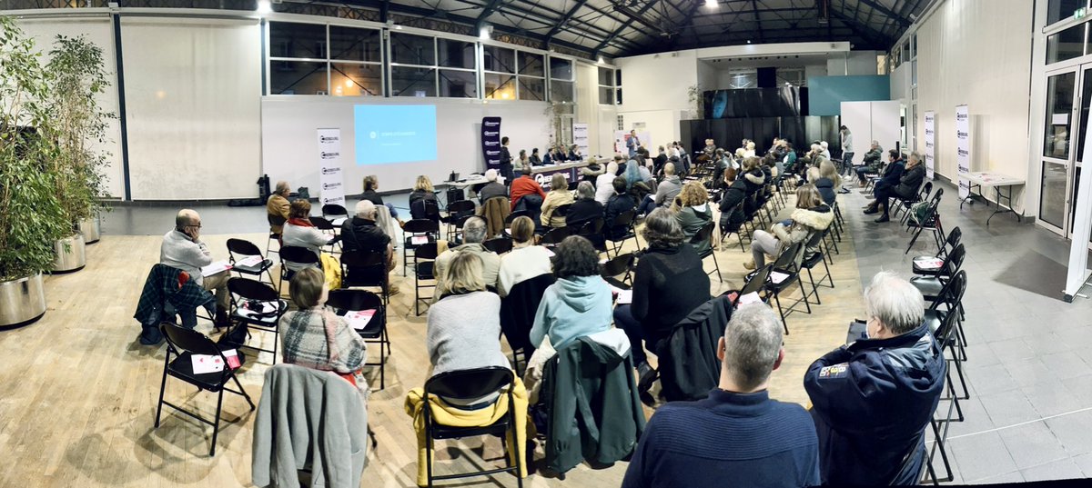 sebastienfagnen's tweet photo. Ce soir, nous présentions avec @ArriveBenoit le projet de rénovation des rues piétonnes aux commerçants et habitants de la @VilleCherbourg. Les discussions ont été nombreuses et prometteuses pour la réussite de ce grand chantier du #CœurDeVille. L’ambition est au rendez-vous ! https://t.co/3KssjuWSJp