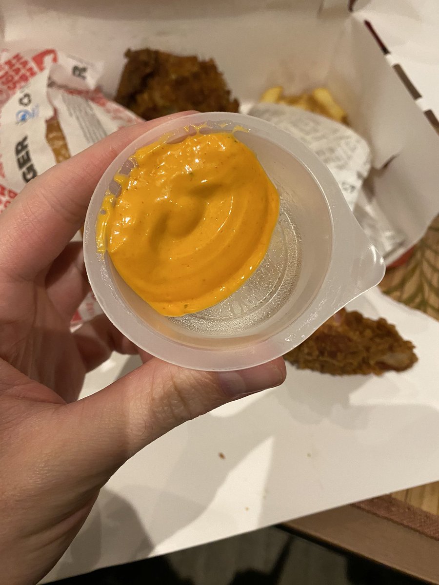 tom_toumazos's tweet image. So I pay extra for a ‘Supercharger Sauce’ @KFC_UKI @kfc  and this is what I get?!? #KFC #halffullorhalfempty #takingthemick #lessismore ???