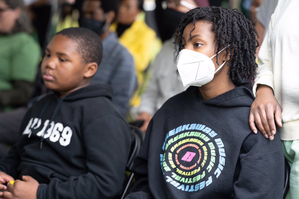 CityofAtlanta's tweet photo. In the spirit of equity of action, Mayor @Andreforatlanta joined @Microsoft to celebrate the Microsoft Zero Waste Project Grant of $200K - which will uplift small and minority businesses and increase food access to underserved communities on Atlanta’s westside. https://t.co/JD6Tt1Z2BV