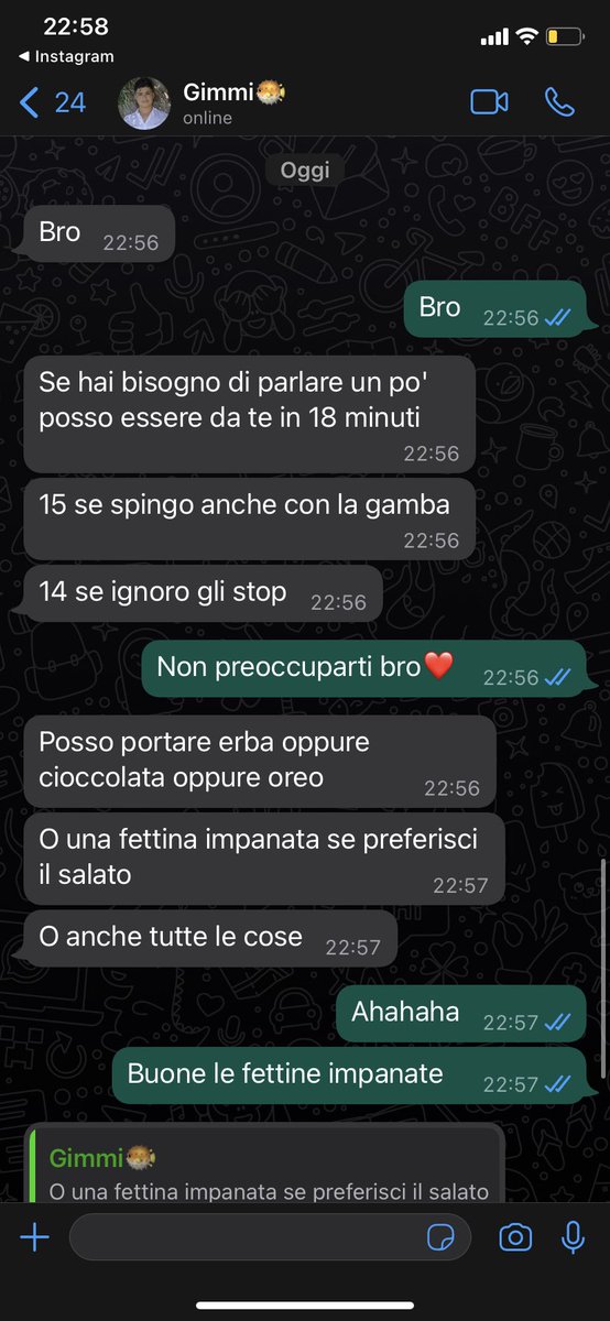 fuck_rich_'s tweet photo. Il mio migliore amico sa che sono triste e abita in un altro paese e che ha il monopattino elettrico ahah❤️ https://t.co/KaFQ1XPuq9