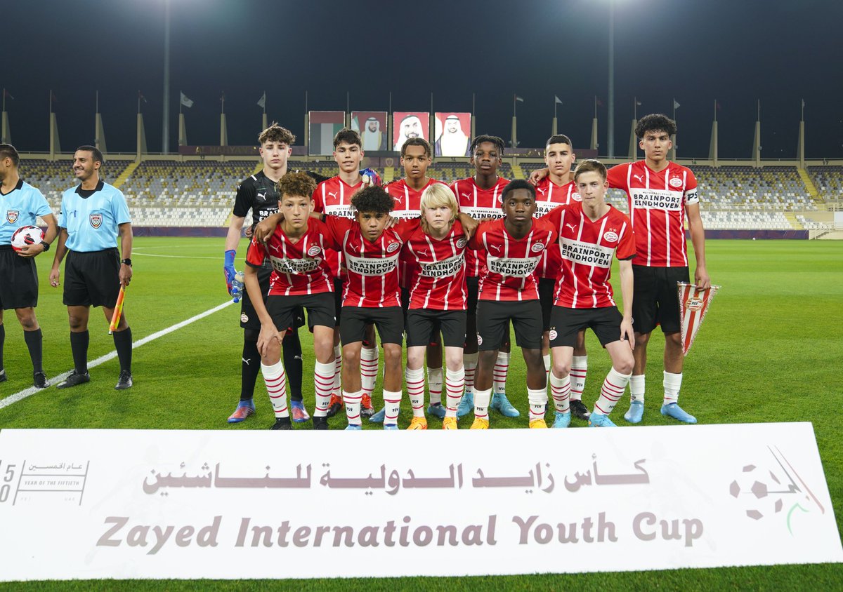 AlWahdaFCC's tweet photo. 📷 صور مباراة الوحدة وآيندهوفن 
#WHDFC https://t.co/LYhCVIq74A