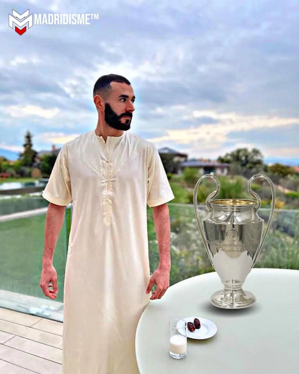 ZYAEM_36's tweet photo. Wak Haji Mode sahur⚽⚽⚽ #RealMadrid #ChampionsLeague @Benzema https://t.co/aD4cFuniNo