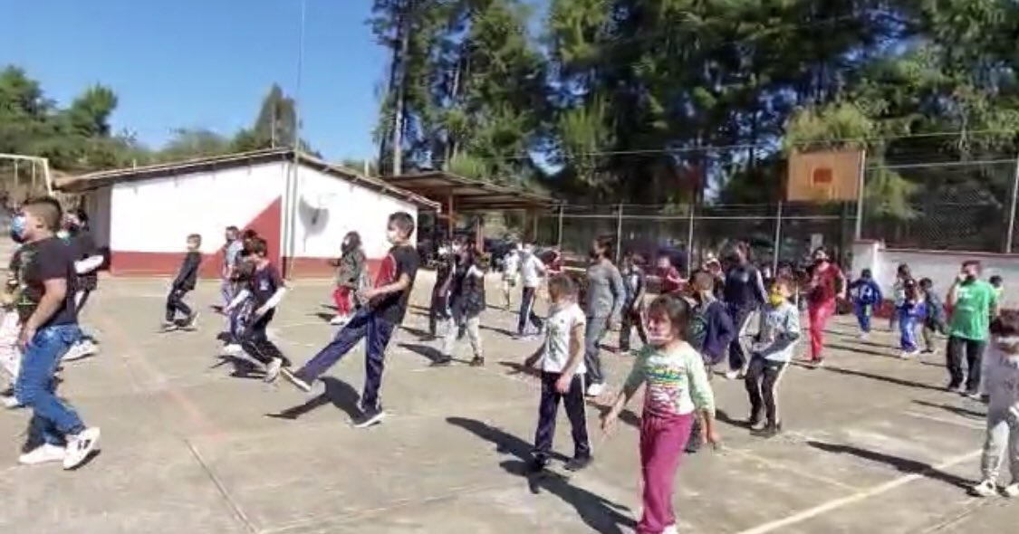 12JoseVeCe1's tweet photo. @SecEducacionJal Zona Escolar 121 primaria Mazamitla, escuelas multigrado participando!! https://t.co/X6qHcRbOdW