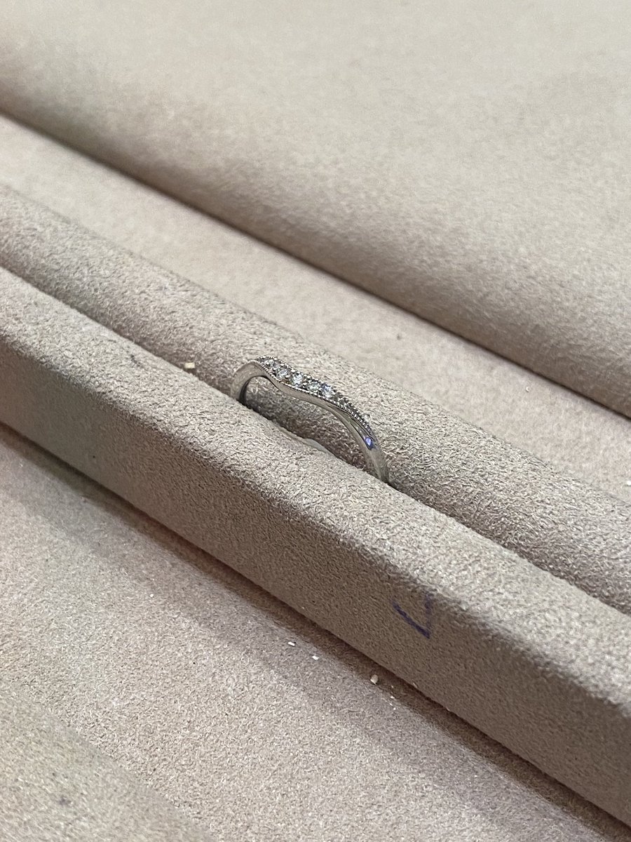 K_a_t_a_s_t_i_c's tweet image. Got the wedding bands. Only 5 months away. 🤍🖤