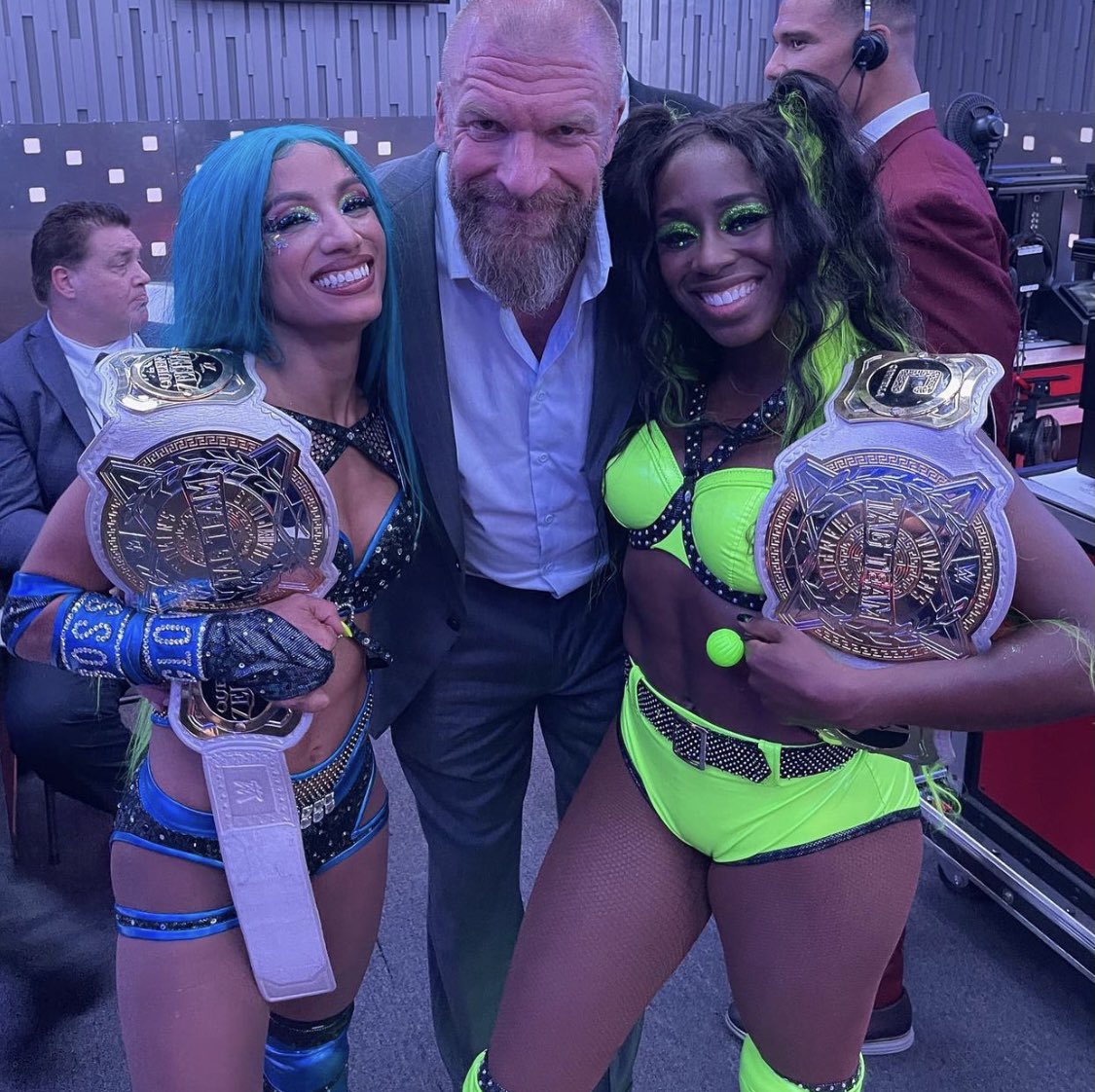 WrestlingWorldCC on X: Triple H backstage with Sasha Banks and Naomi  t.coFNTeo2jBgD  X