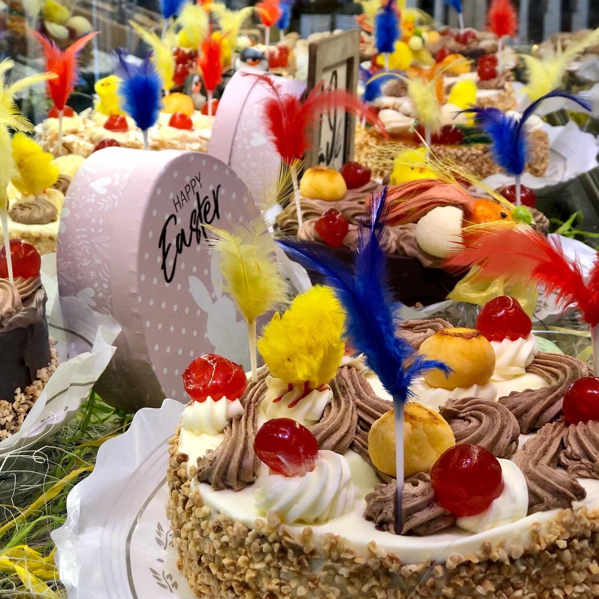 CalSendra's tweet photo. Mones de Cal Sendra, d’elaboració pròpia. 🐣🐣🐣
Les nostres botigues de Cambrils i Alforja, estaran obertes Divendres Sant, diumenge dia 17 i Dilluns de Pasqua, de 10:00 h. a 14:30 h.
Bona Pasqua!!🌾 https://t.co/DZjcX2UuEq