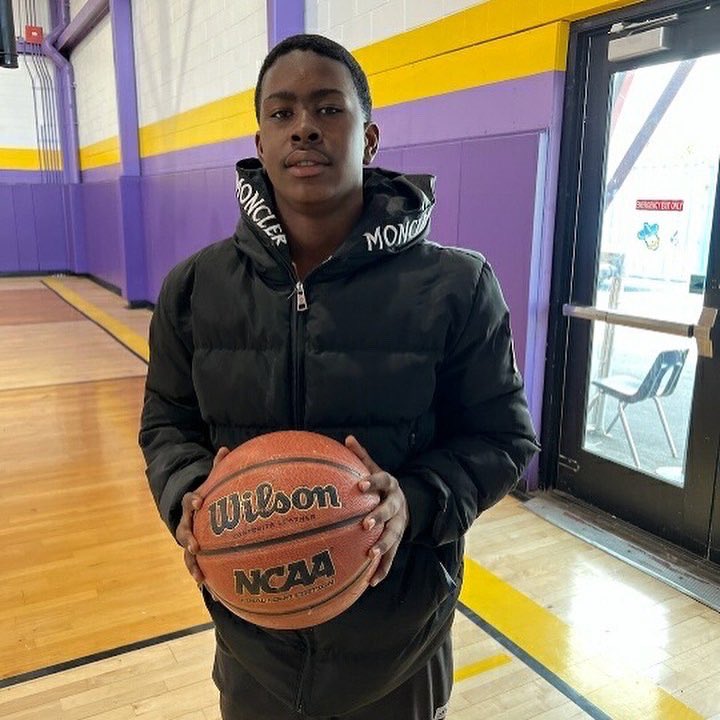 TheNHSBA's tweet photo. Thank you to Universal Studios at Hollywood for donating 60 basketballs at our LA Chapter at the Boys and Girls Club LA Harbor! 🤩 https://t.co/3FNwO95YhF