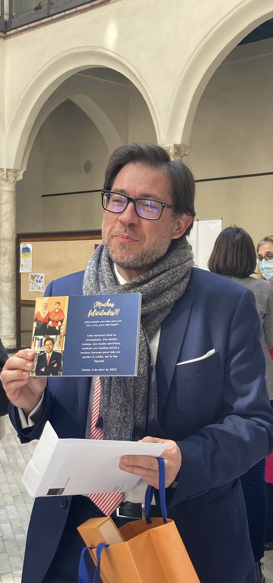imdelga's tweet photo. Hoy es un día para dar gracias a todas y cada una de las personas con las que, de un modo u otro, he compartido el camino recorrido en estos años. Mi único mérito es haber descubierto lo mucho de bueno que tienen y tratar de aprender de ellos. https://t.co/abQSN4AKze