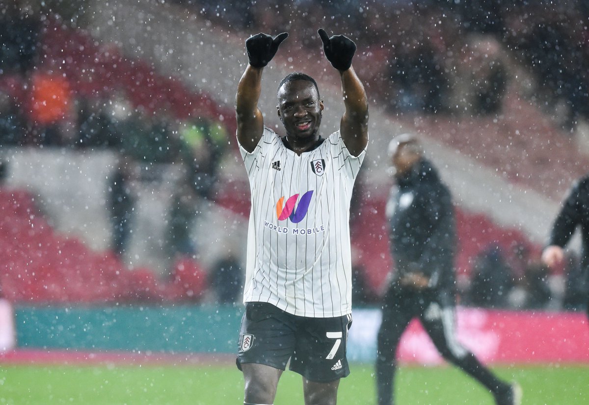FulhamFC's tweet photo. Winning in the rain. 🌧

#MIDFUL https://t.co/dK2PseJAqj