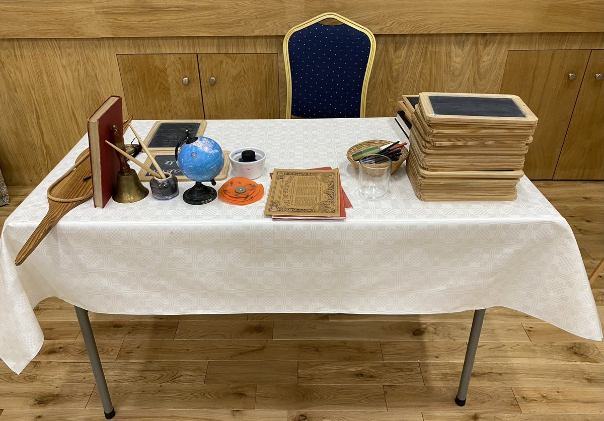 TSlivinghistory's tweet photo. Night class this evening for #MissAnderson & the #victorianschool in Lissan! A great night, with no cane needed…
#livinghistory https://t.co/y41B5rdYib