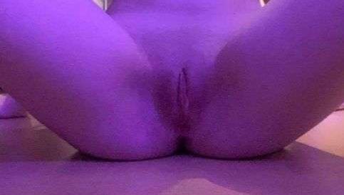 Daniela_wb1's tweet photo. Bin gerade mega Horny… 💅💦 https://t.co/W0imlICq9O