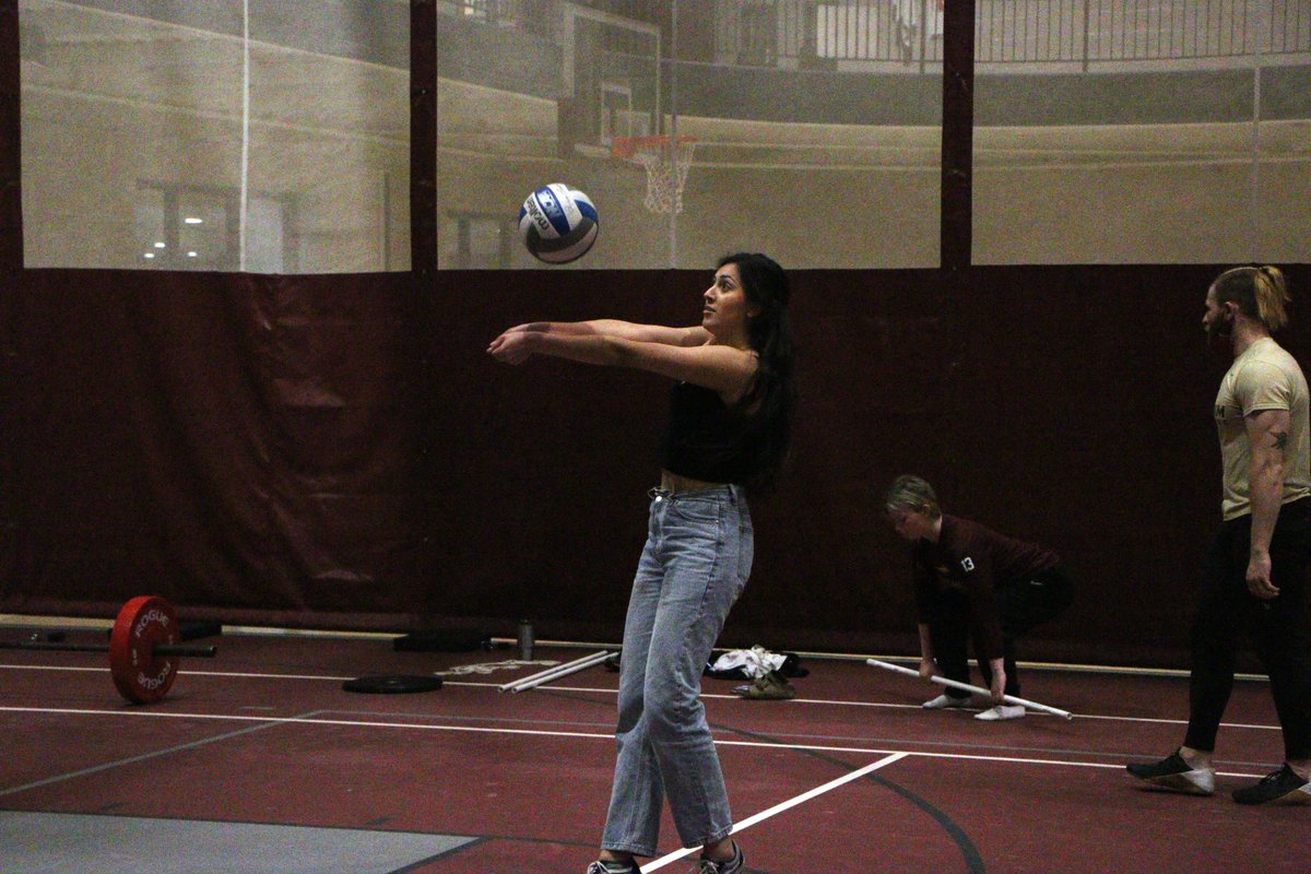 EarlhamQuakers's tweet photo. As #D3Week continues, Earlham sports teams shared their sports in the AWC for an afternoon of fun. 

#FFIL #TheHeartOfD3 #NCAAD3 https://t.co/tnjd99XYYK