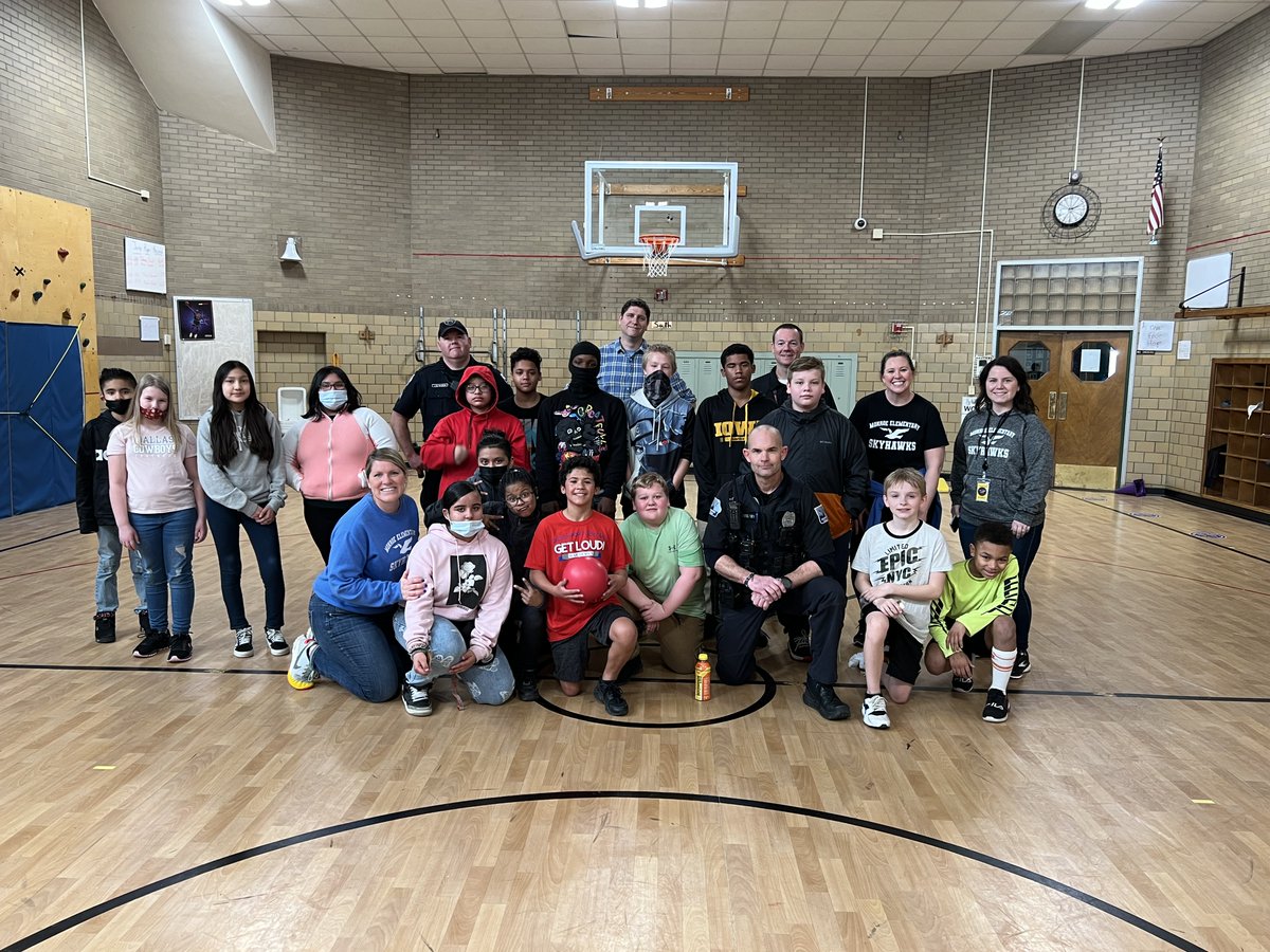 DavSchools's tweet photo. Monroe Elementary hosted a Q3 incentive for grades 3-6th to recognize students for Doing The Right Thing &amp; Treating People Right. Thank you to staff members from the West Region that made it a fun day for the students, including Sgt. Quick &amp; Officer Lovelady! #DCSD https://t.co/EjVR8wMXez