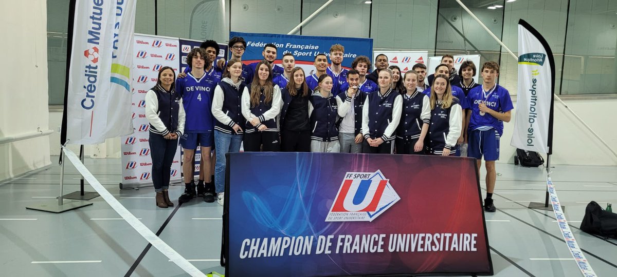 laurencejouanet's tweet photo. Bravo à #Leobasket qui a vaillamment défendu les couleurs du @poledevinci en finale #FFsportU contre @insadelyon @CelineGraet https://t.co/IkDBVVGJNY